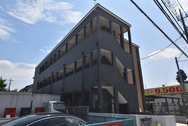 Modern 1K Apartment in Saitama City Near Higashi-Omiya Station - Thumbnail 2
