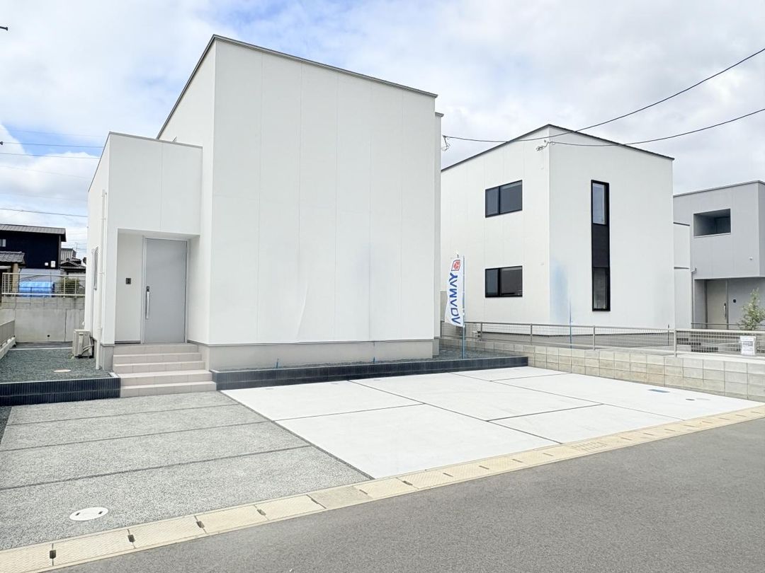 New 4LDK House in Kikuchi, Kumamoto with 3 Parking Spaces - Thumbnail 2