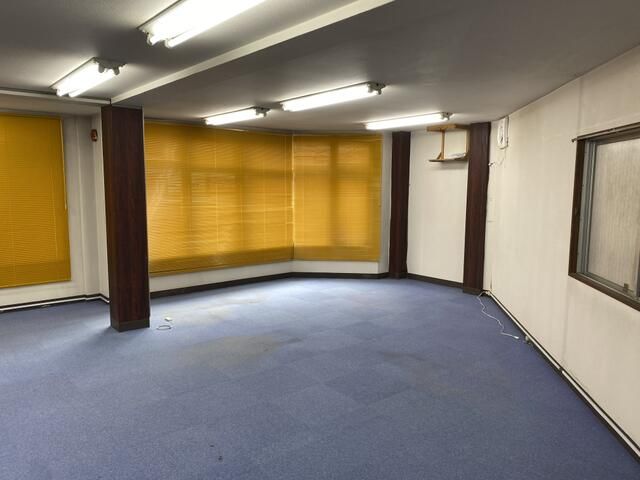 Office for Rent in Sumida, Tokyo | 70.81 sqm near Hikifune Station - Thumbnail 3