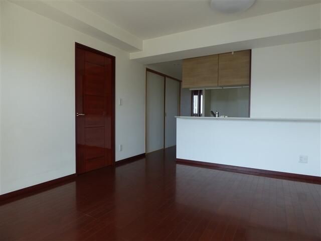 3LDK Resale Apartment for Sale in Narashinodai, Funabashi - Thumbnail 2