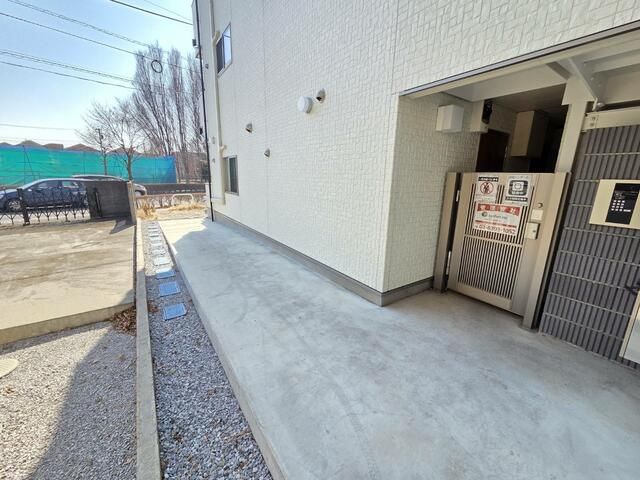 Modern 1LDK Apartment in Higashimurayama, Tokyo - Thumbnail 2