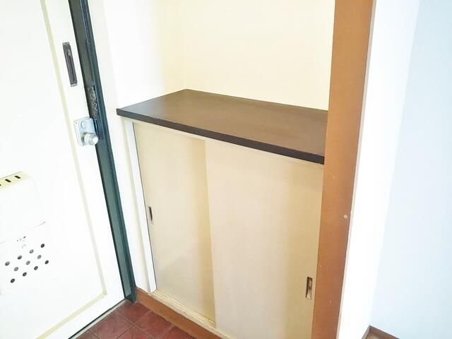 Renovated 2DK Apartment near Shin-Otsuka Station, Bunkyo - Thumbnail 4