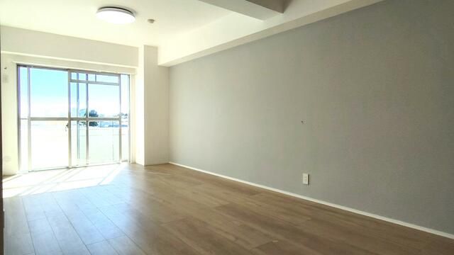 2LDK Apartment for Sale in Setagaya, Tokyo - 59.92 sqm - Thumbnail 2