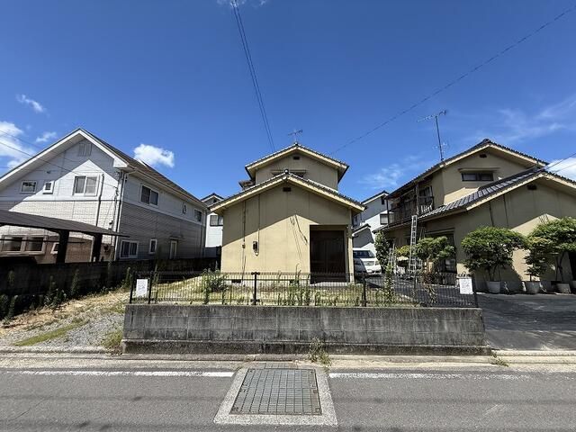 4LDK House for Sale in Matsuyama, Ehime with 188sqm Land - Thumbnail 3