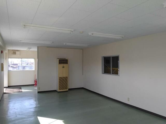 Commercial Warehouse for Rent in Inage-ku, Chiba City - Thumbnail 4