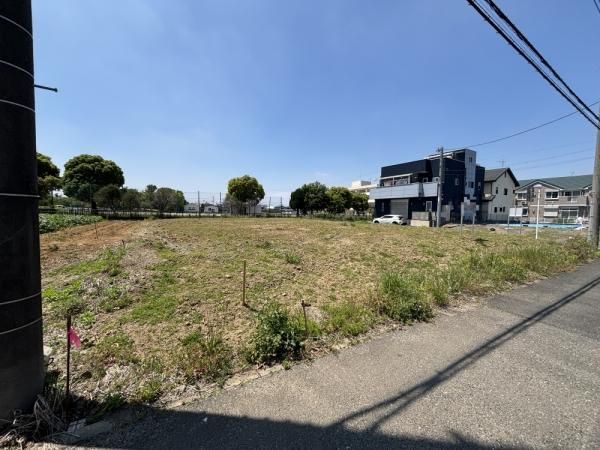 Land for Sale in Yoshikawa, Saitama - 482 sqm Corner Lot - Thumbnail 3