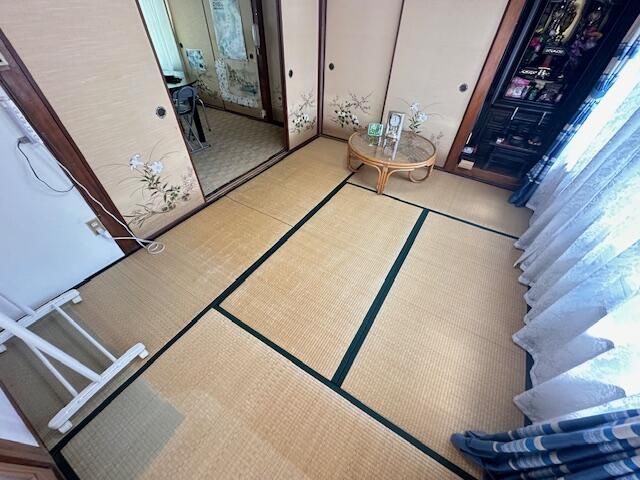 1964 4DK House in Kitakyushu with 240sqm Land - Thumbnail 3