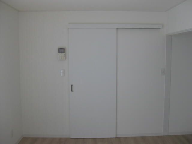 3LDK House in Sapporo's Toyohira Ward with Garden and Parking - Image 22