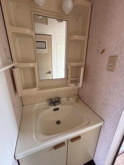 5LDK Detached House for Sale in Koka, Shiga with Parking - Thumbnail 4