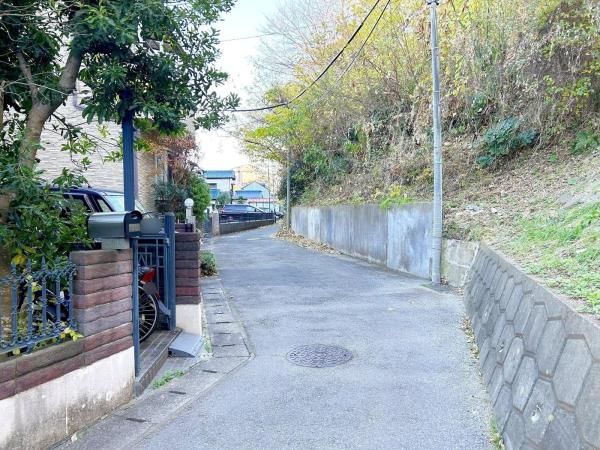 1994 4LDK Detached House for Sale in Chiba City's Hanamigawa Ward - Thumbnail 4