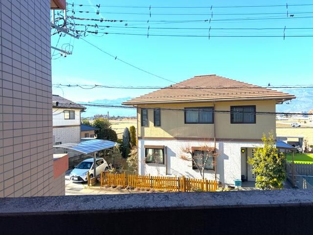 3LDK Apartment for Sale in Central City, Yamanashi - Villeneuve I-Dai Mae - Thumbnail 2