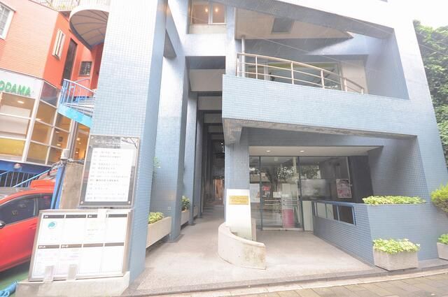 La Tour Koishikawa Commercial Space for Rent in Bunkyo, Tokyo - Thumbnail 4