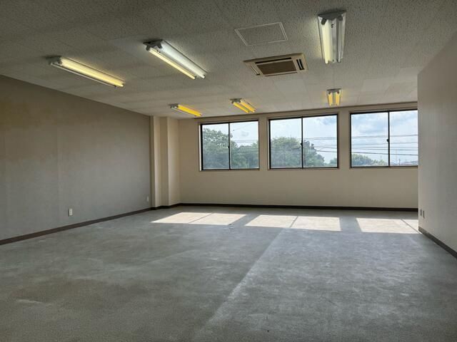 Office for Rent in Yachimata, Chiba – 146.88 sqm - Thumbnail 2