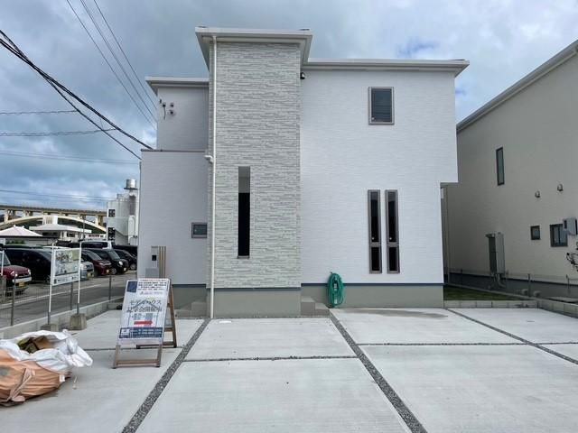 New 2025 3DK House in Uruma, Okinawa with 160sqm Land - Image 9