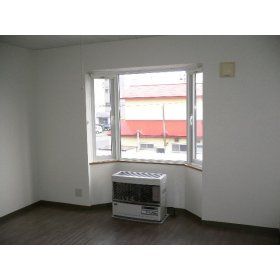 2DK Apartment for Rent in Obihiro, Hokkaido with Free Parking - Thumbnail 3