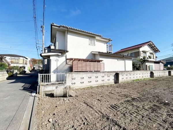 Land for Sale in Fussa, Tokyo - 187.28 sqm Residential Plot - Thumbnail 3
