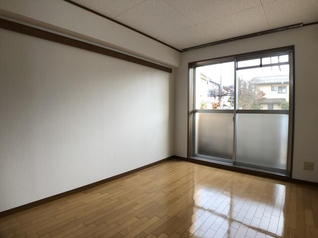 Bright Takae 1K Apartment for Rent in Nagano City - Thumbnail 4