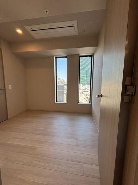 New 2LDK Condo in Shibuya, Tokyo | 70.39 sqm Corner Unit - Thumbnail 2