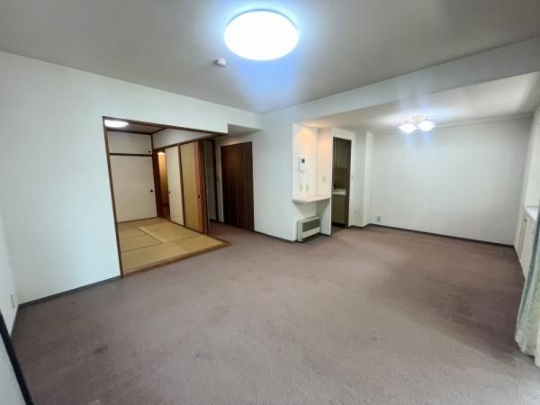 3LDK Used Apartment in Chiba City for 13 Million Yen - Thumbnail 3