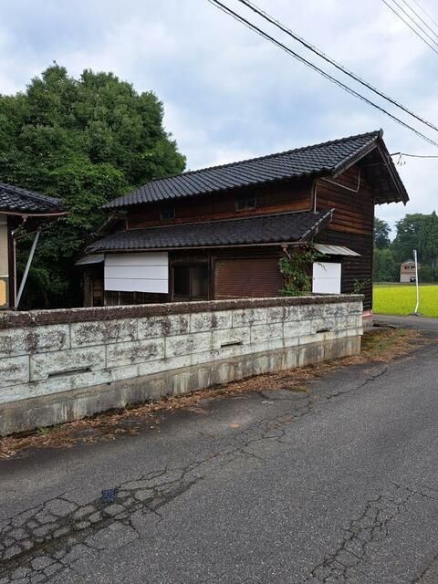 7LDK House on 1133 sqm Land in Takaoka, Toyama - Thumbnail 2