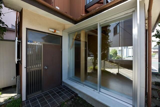 Renovated Office/Shop for Rent in Ayase, Kanagawa - Thumbnail 2