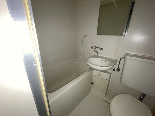 Studio Apartment for Rent in Itabashi, Tokyo - 16.20 sqm - Thumbnail 2