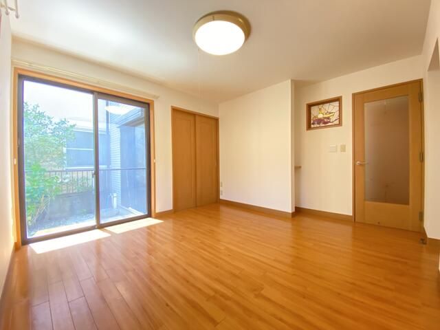 Two-Unit Apartment Building for Sale in Shinagawa, Tokyo - Thumbnail 3