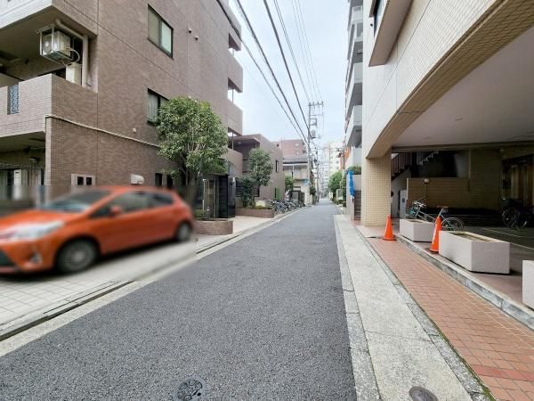 1K Apartment for Sale in Bunkyo, Tokyo - 19.58 sqm - Thumbnail 2