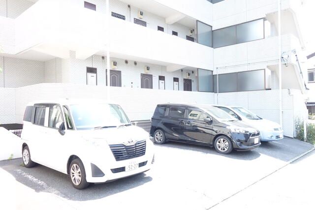 Parking Space for Rent in Kokubunji, Tokyo - 13,200 Yen - Thumbnail 3