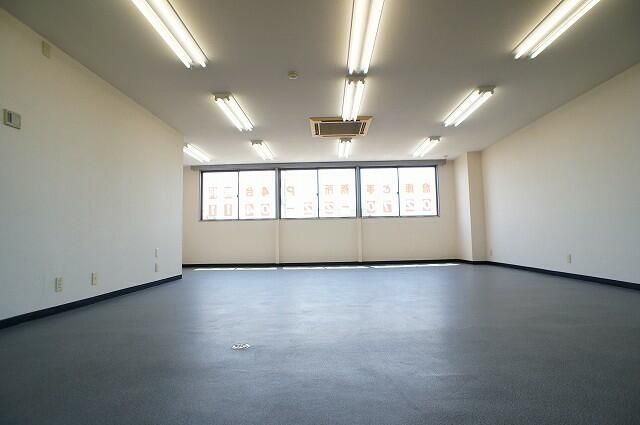 Commercial Space for Rent in Isesaki, Gunma - Thumbnail 4