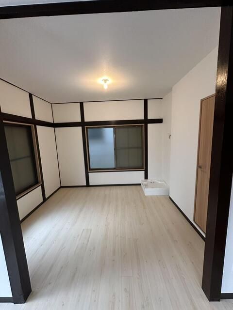Traditional Ryokan for Sale in Kita Ward, Tokyo with Tenant - Thumbnail 3
