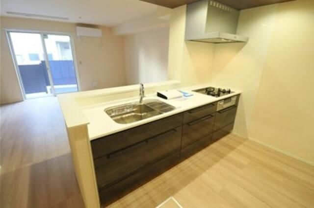 New 4LDK Apartment for Rent in Kawasaki, Kanagawa - Thumbnail 3