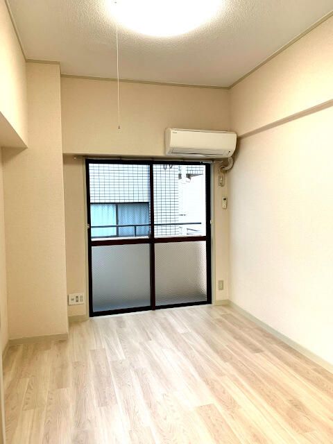 1K Apartment for Rent in Shinagawa, Tokyo - Near Musashi-Koyama Station - Thumbnail 4