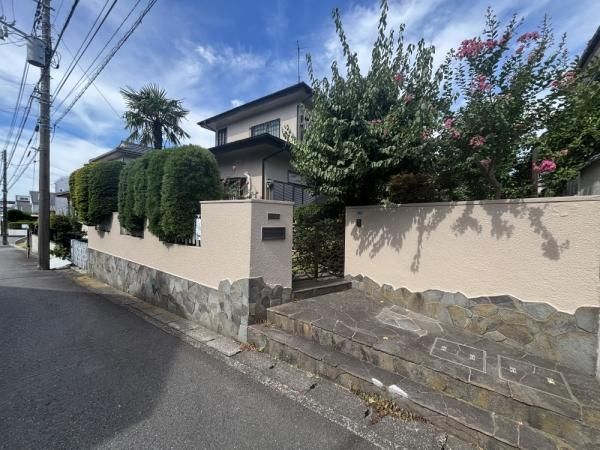 4LDK Detached House for Sale in Yokohama's Minami Ward - Thumbnail 2