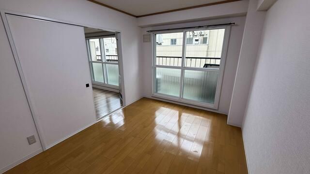 2LDK Apartment for Rent in Shiroishi, Sapporo - Concert Hall Shiroishi - Thumbnail 3