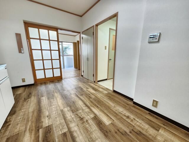 Commercial 2DK for Rent in Minami-ku, Saitama City - Thumbnail 2
