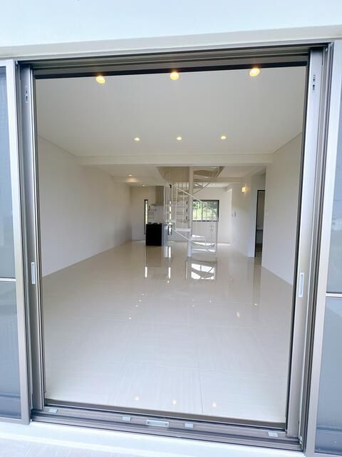 New 2024 Villa for Sale on Kouri Island, Okinawa with Minpaku Approval - Thumbnail 4