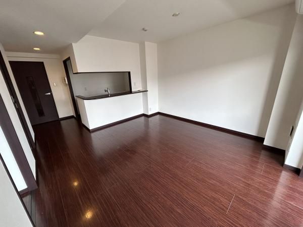 Premium Omiya 2LDK Apartment for Sale in Saitama City - Thumbnail 2