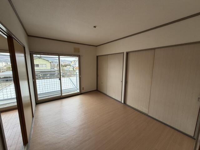 Co-op Taka Apartment Building for Sale in Ueda, Nagano - Thumbnail 4