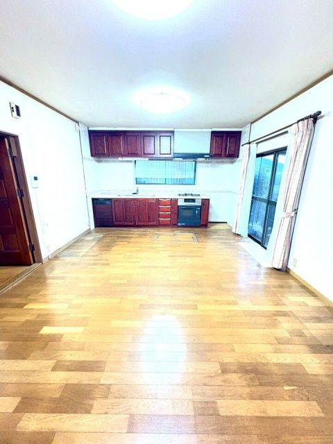 5SLDK House for Sale in Kokura Minami, Kitakyushu - Thumbnail 2