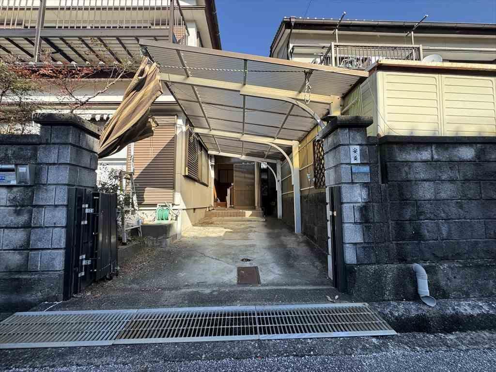 6DK House for Sale in Quiet Kōchi City Neighborhood - Thumbnail 2