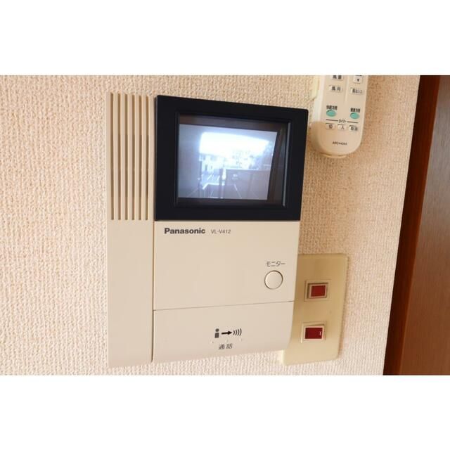 2LDK Apartment for Rent in Fujikawaguchiko, Yamanashi - Thumbnail 2
