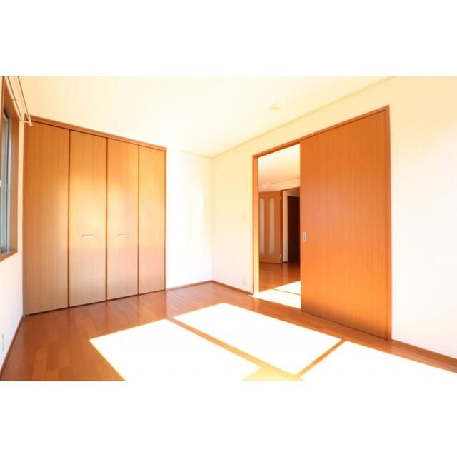 2LDK Apartment for Rent in Fujikawaguchiko, Yamanashi - Thumbnail 4