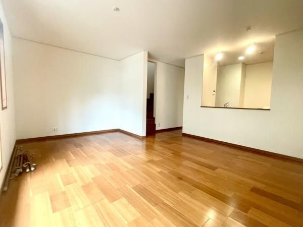 4LDK House for Sale in Miyamae-ku, Kawasaki, Kanagawa - Thumbnail 3