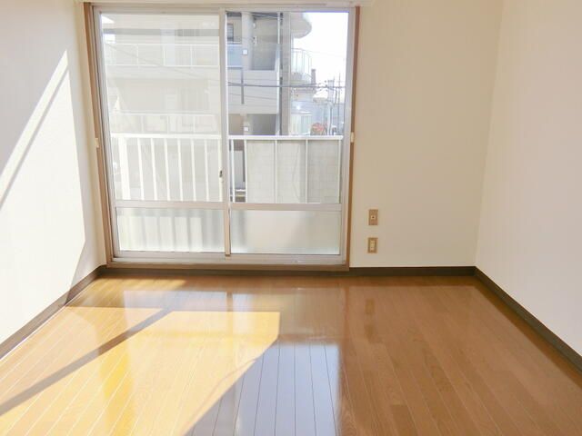 2K Apartment for Rent in Hino, Tokyo - 35.90 sqm - Thumbnail 2