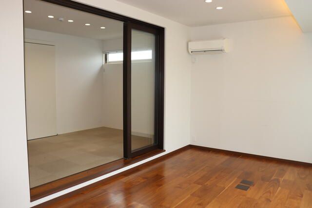 Rent Residence K2 Commercial Space in Konosu, Saitama - Thumbnail 3