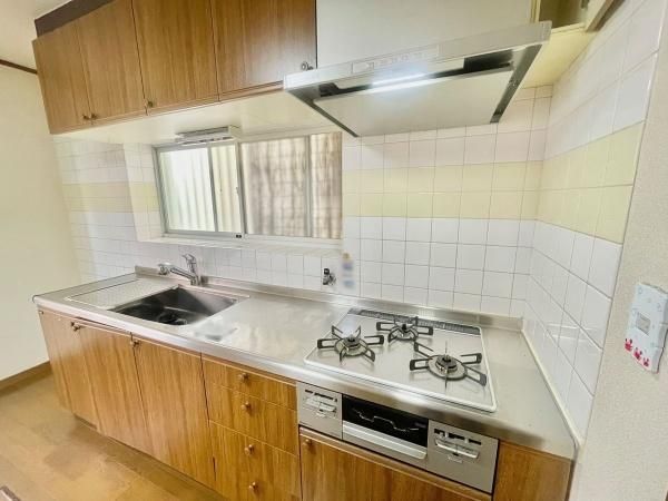 4DK Detached House for Sale in Yao, Osaka - Thumbnail 2