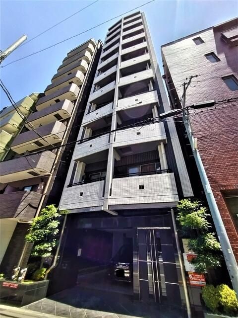1K Apartment in Shinjuku, Tokyo - 25.47m² Near Station - Thumbnail 2