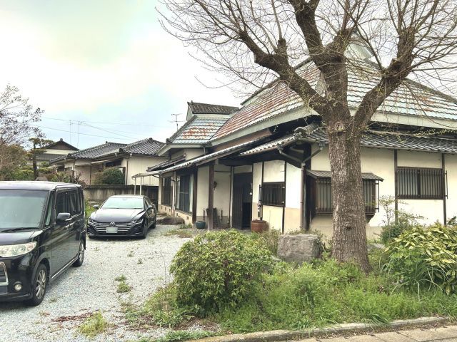 1901-Built House on 630 sqm Land with 2 Free Car Parks in Iizuka - Thumbnail 3