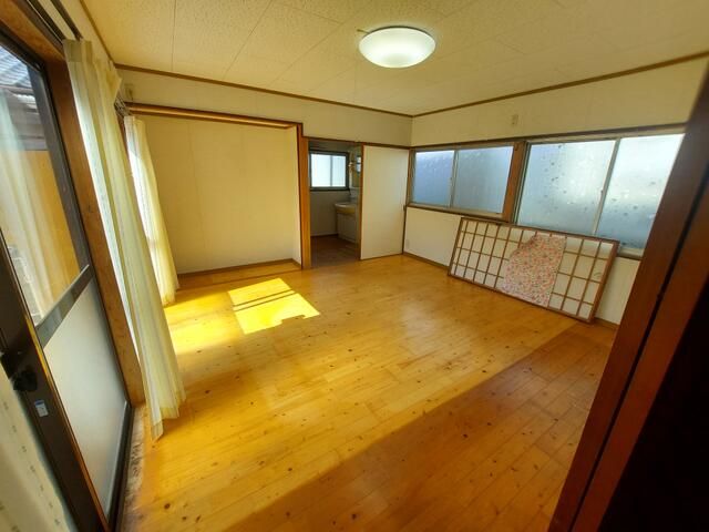 1974 6K House on 298 sqm Corner Lot in Kobayashi, Miyazaki - Image 22
